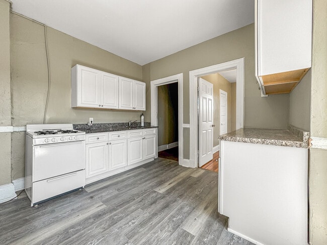 142-144 Clark St