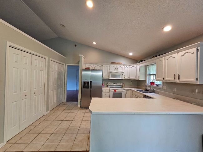 Photo - 115 Wilde Brook Dr