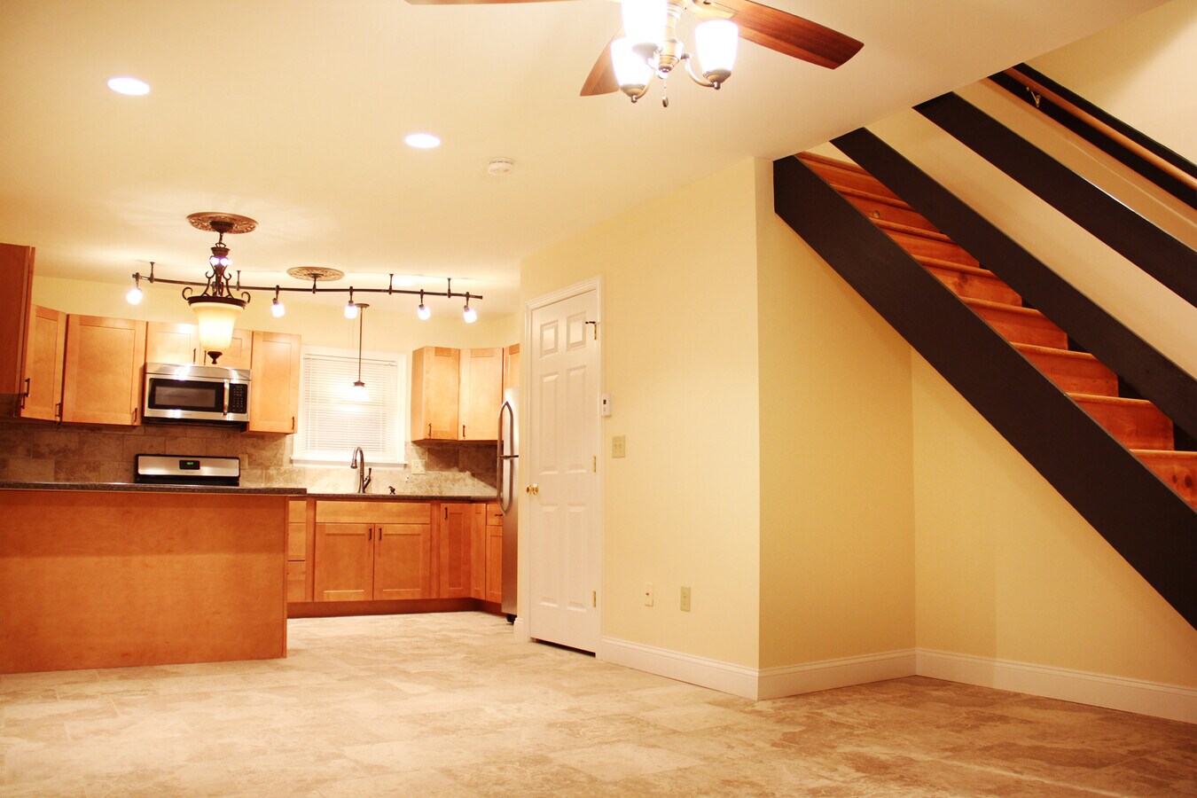 Photo - 48 N Champlain St Unit APT 3