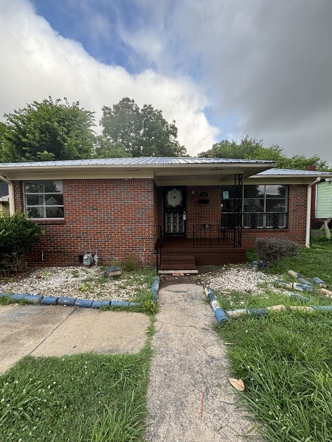 Photo - 524 55th St House