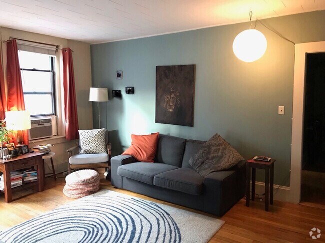 Building Photo - 11 Gorham St Unit 4 Rental