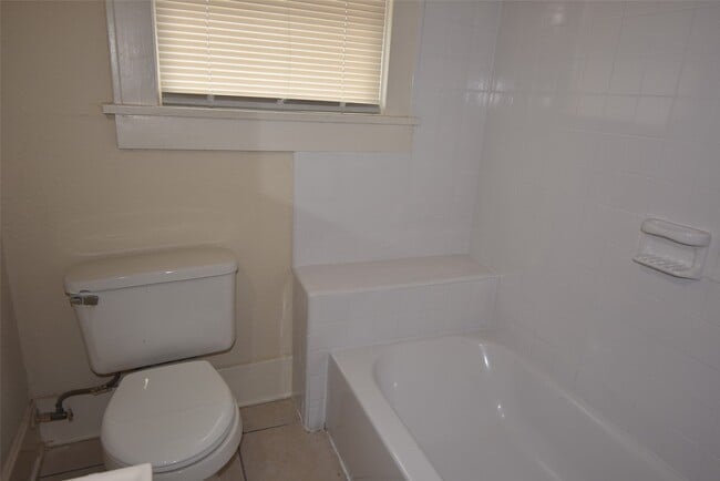 Photo - 4618 Clay St Unit 2