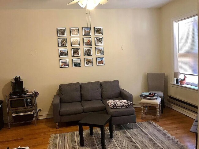 Photo - 3917 N Southport Ave Unit 1W