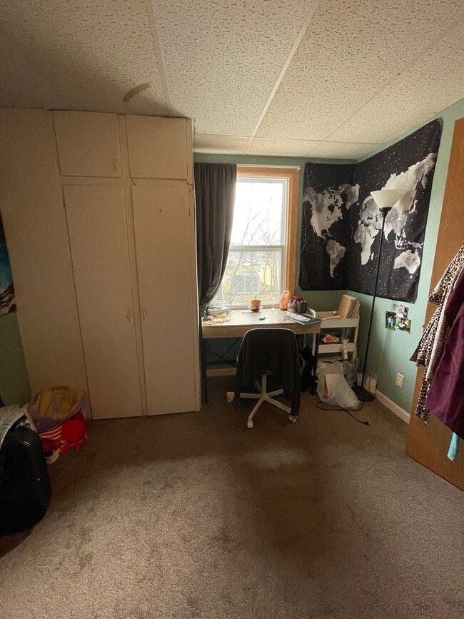 Building Photo - Two Bedroom Apartment Near TC and UWL Unit 1