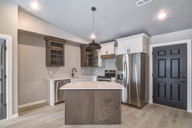 Photo - City Line Heights