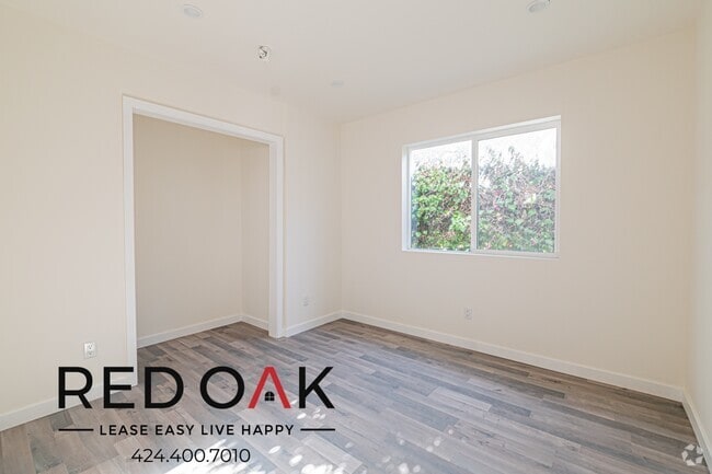 Building Photo - 1028 W 110th St Unit 6 Rental