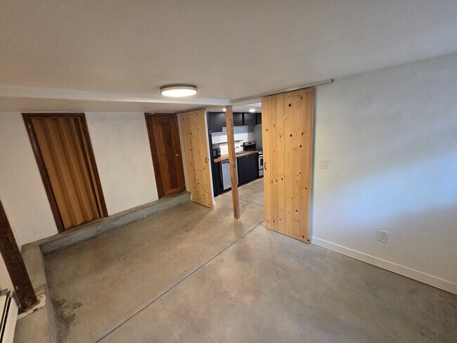 Photo - 403 23rd St Unit 11