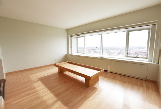 Building Photo - 555 E William St Unit 20L Rental