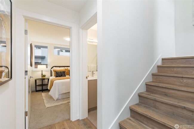 Photo - 2Bd/2Ba Seattle Townhouse