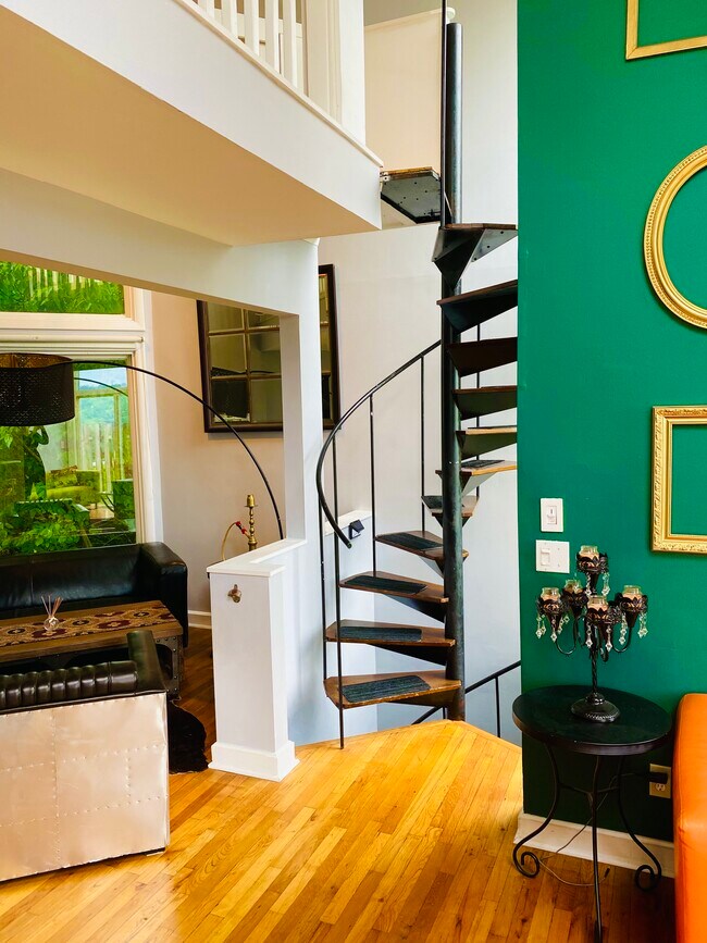 Spiraled stairs case - 2311 Maryland Ave Unit C