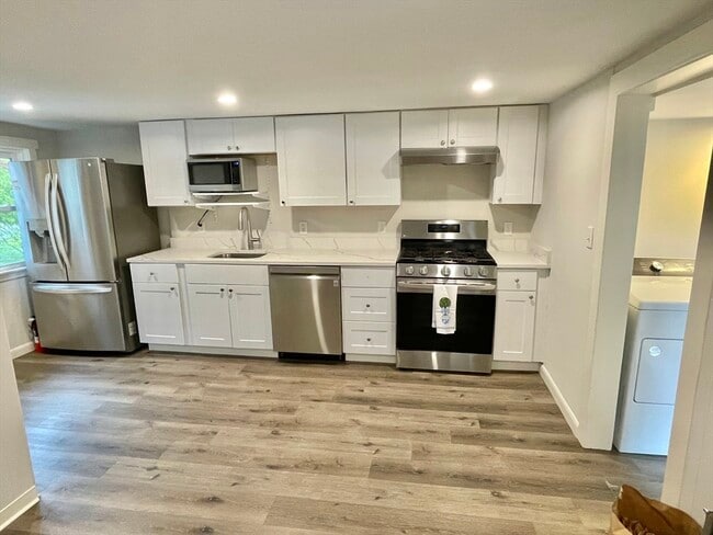 Photo - 206 Concord St