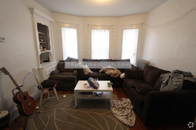 Building Photo - 4.0 bedroom in Cambridge Massachusetts 02140 Rental