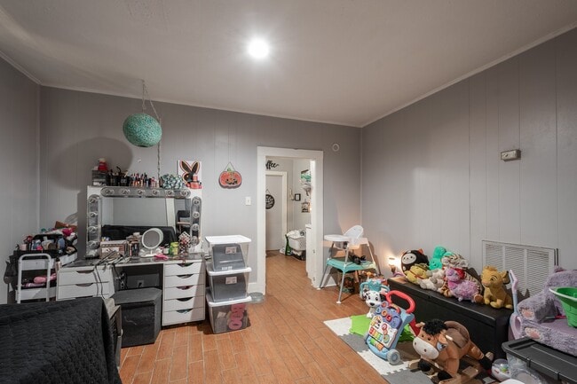 Photo - 201 S Cleveland St