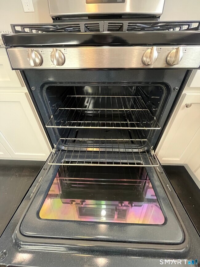 Photo - 395 Blake St