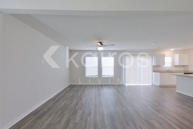 Photo - 1835 Nelson Rd N