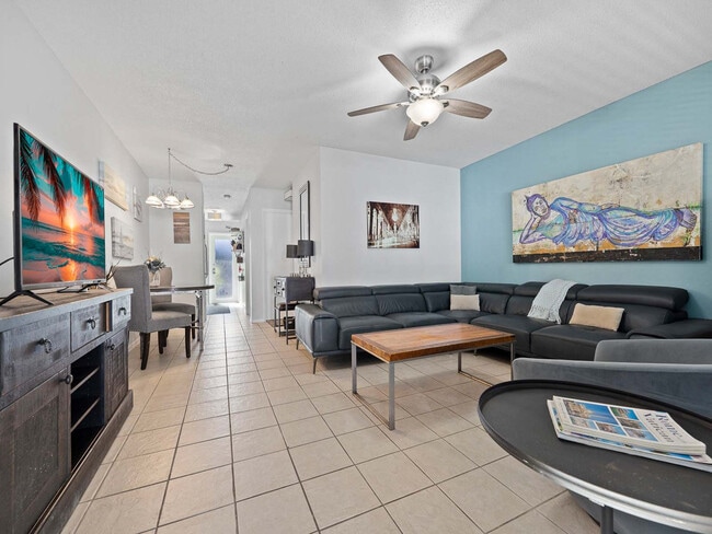 Photo - 2225 NE 14th Ave Unit ID1056370P