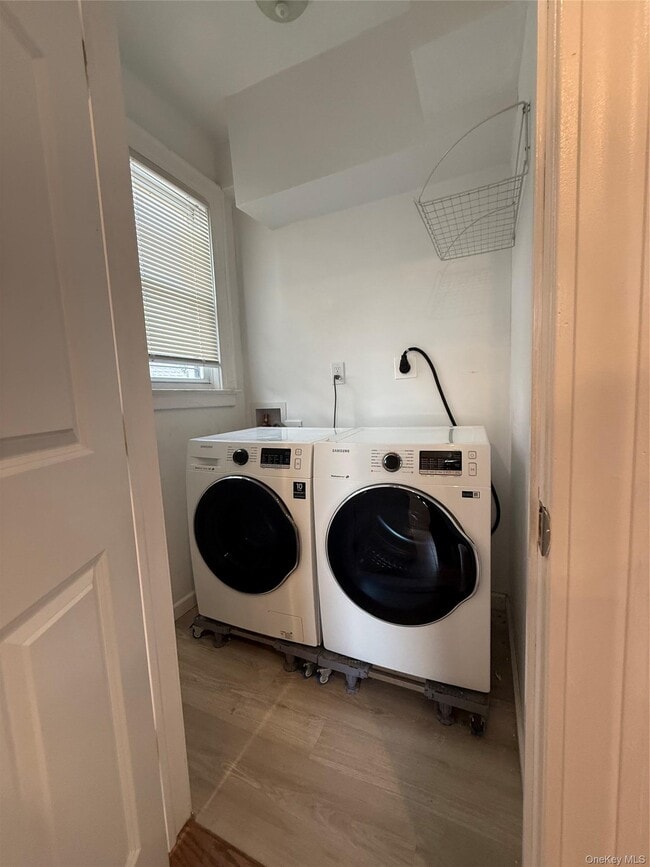Photo - 137-46 Bedell St