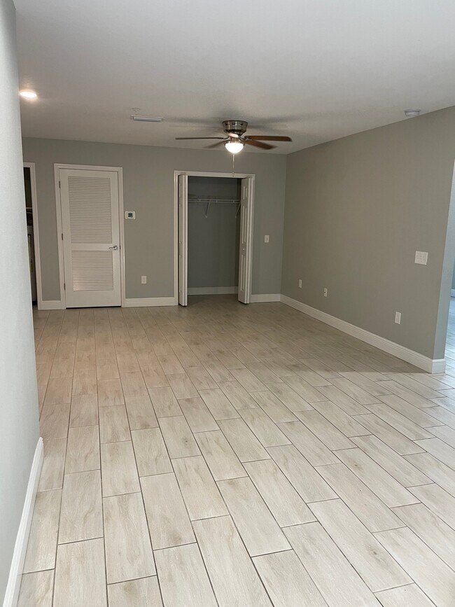 Photo - 1801 W Sligh Ave Unidad 2101