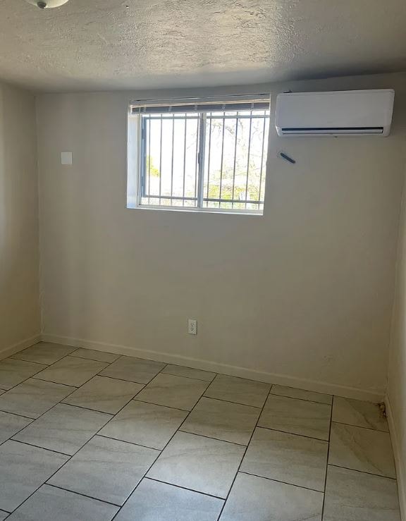 Photo - 365 W 33rd St