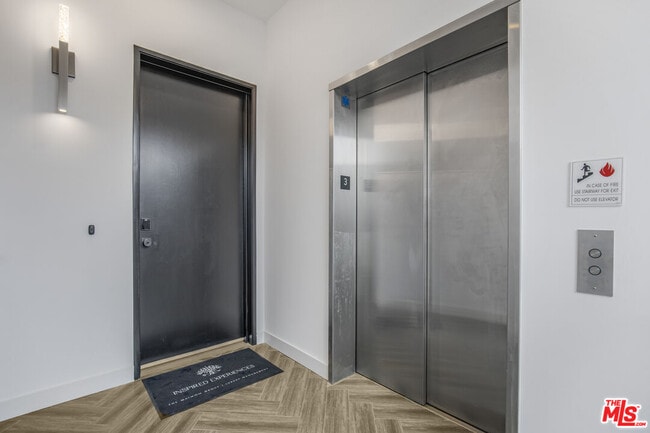 Photo - 10563 Ashton Ave