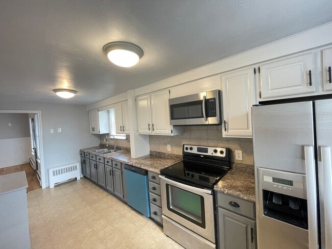 Photo - 396 Amory St