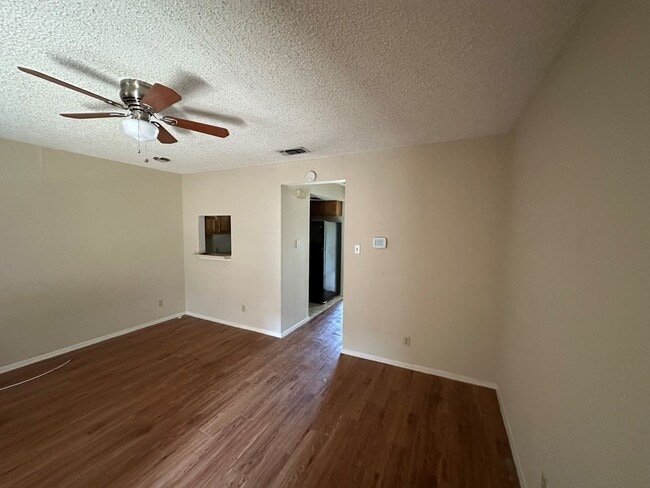 Photo - 1/1 Apartment in Hyde Park Unit 203