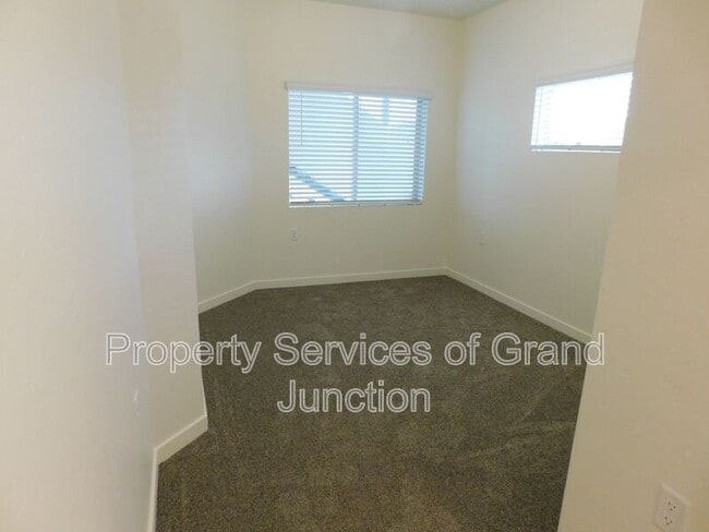 Photo - 672 Brookwillow Dr Unit 3