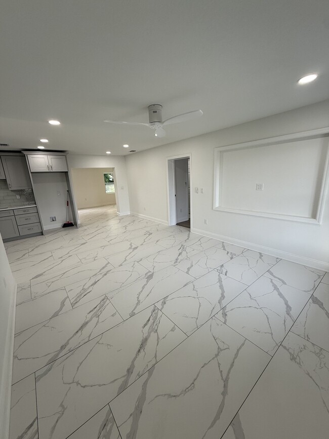 6521 Alta Monte Dr