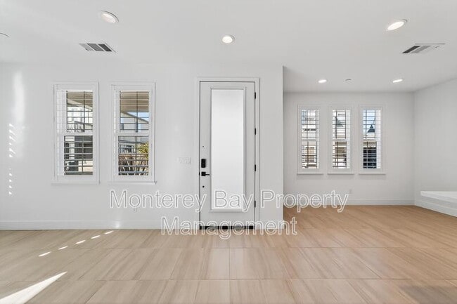 Photo - 2798 Telegraph Blvd