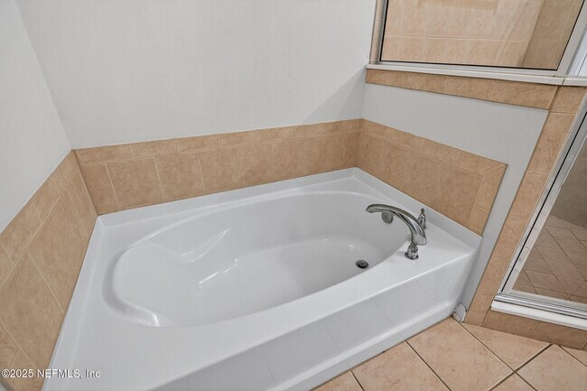 Photo - 3880 Buckthorne Dr