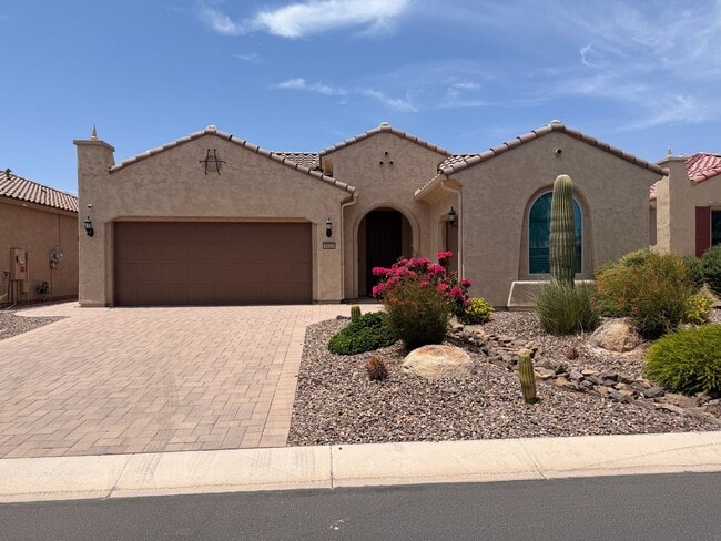 Building Photo - 2 Bed 2 Bath + Den Long-Term Rental in Anthem at Merrill Ranch!