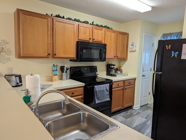 Photo - 1460 Blue Tree Ct Unit N