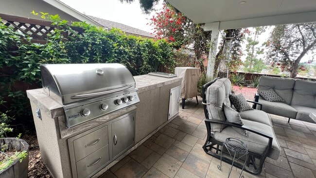 Photo - Turnkey 3 Bed 2 Bath Single Story View Home in Orange