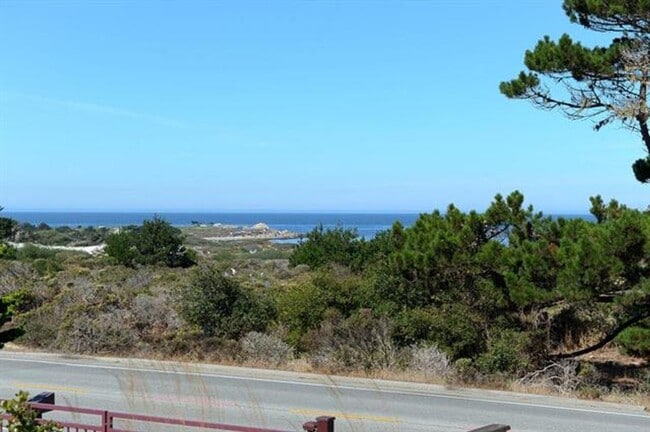 Photo - Luxury Pebble Beach Rental on 17 Mile Drive