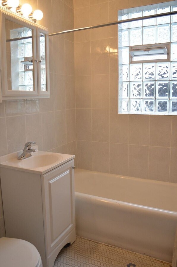 Photo - Lincoln Square Studio Unit 102