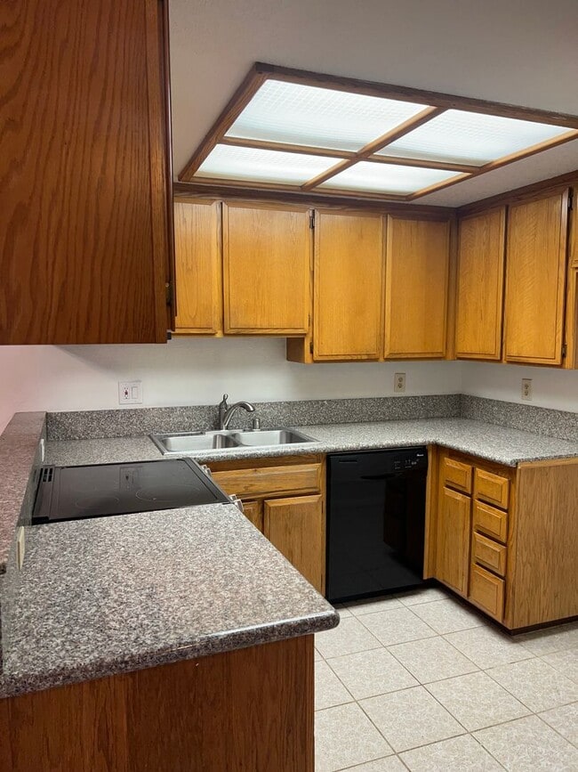 Photo - SPACIOUS 2 BEDROOM CONDO - BOTH HAVE ENSUITES!