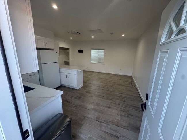 3667 W 108th St Unit ADU