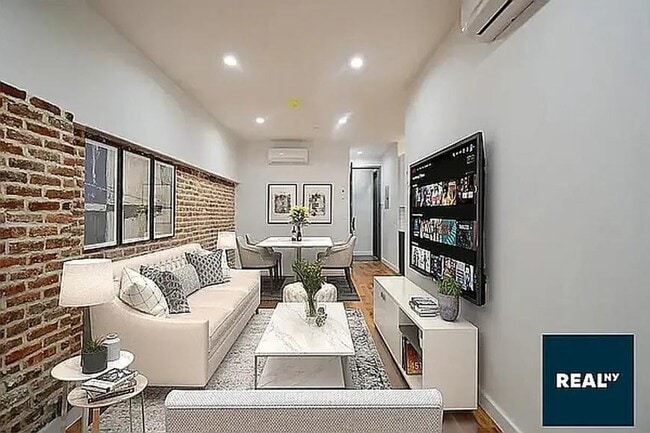 Building Photo - 1 bedroom in BROOKLYN NY 11237 Unit 2B