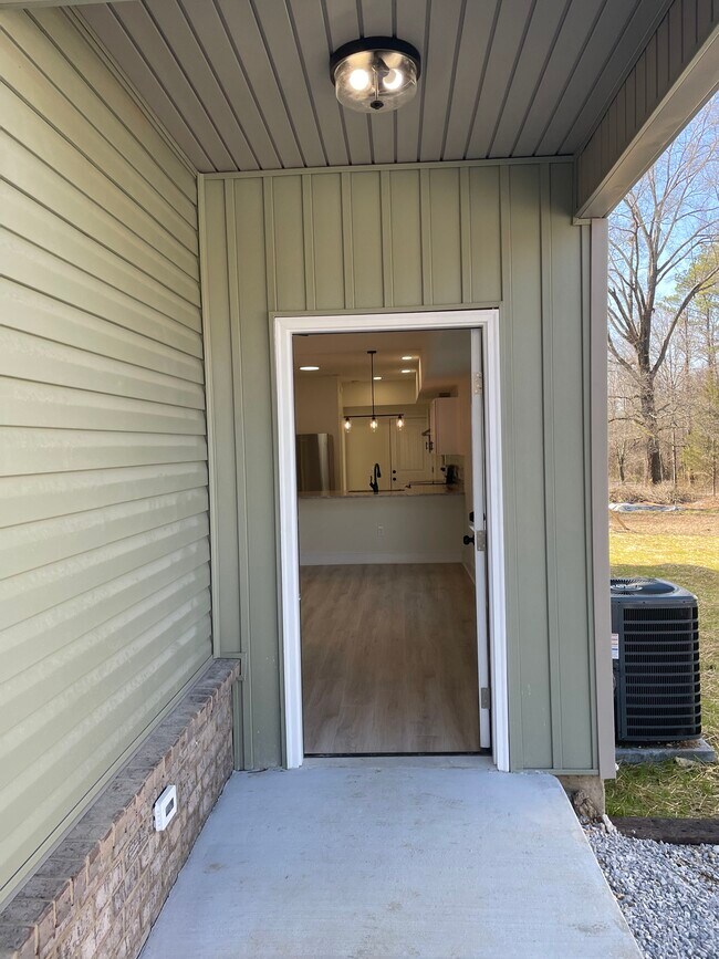 Photo - 8136 Graham Rd