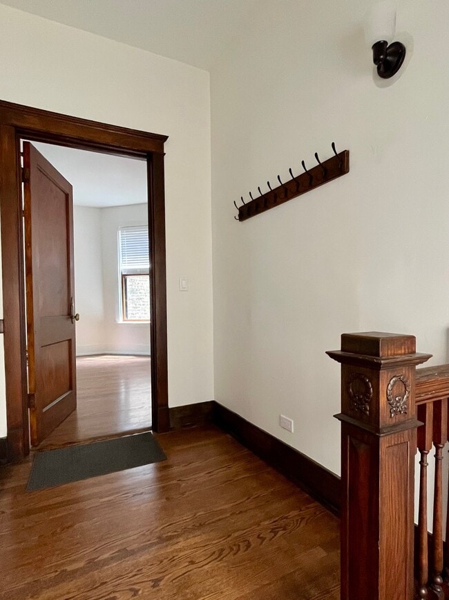Photo - 1454 W Winona St