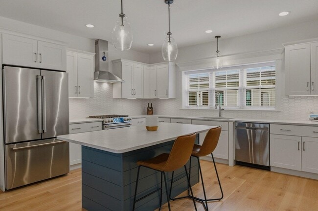 Building Photo - 50 Cate St Unit 16