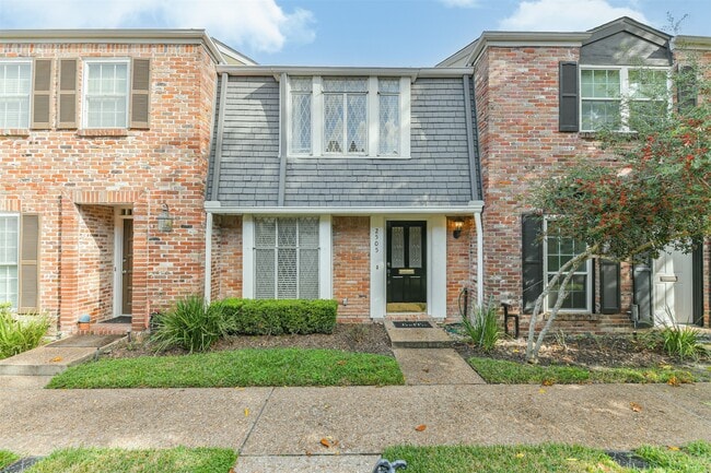 Photo - 2505 Watertown Mall St Unit 86