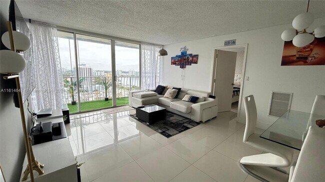 Living Room - 7601 E Treasure Dr Unit 2302