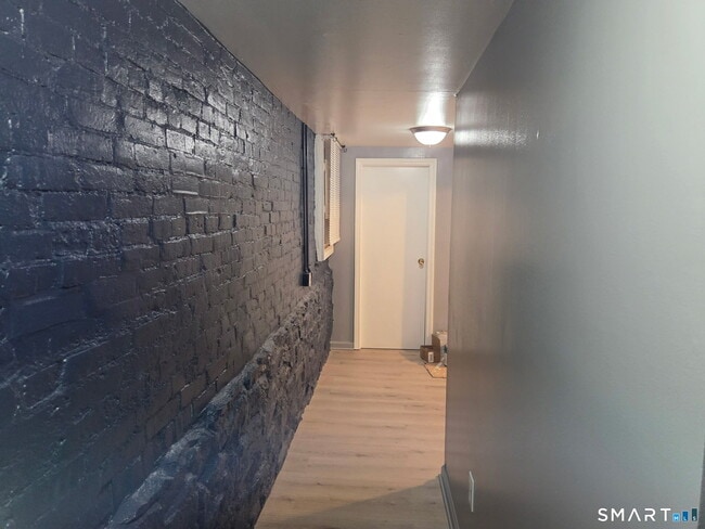 Photo - 19 Nicoll St Unit Lower Level