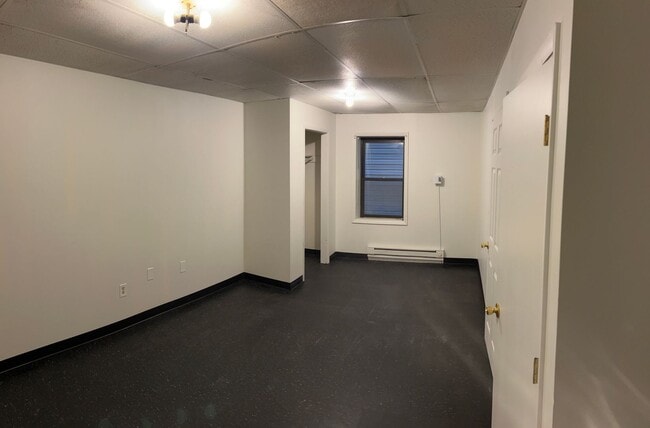 Photo - 17 Bessemer Ave Unit Apt #10