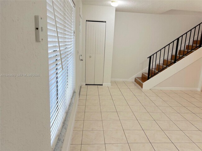 Photo - 6518 SW 41st St