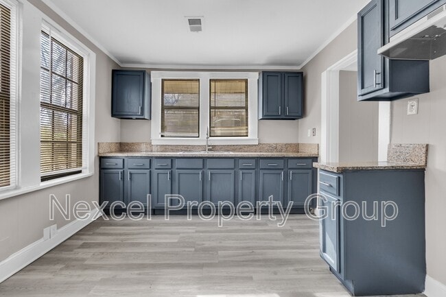 Photo - 580 Josephine St