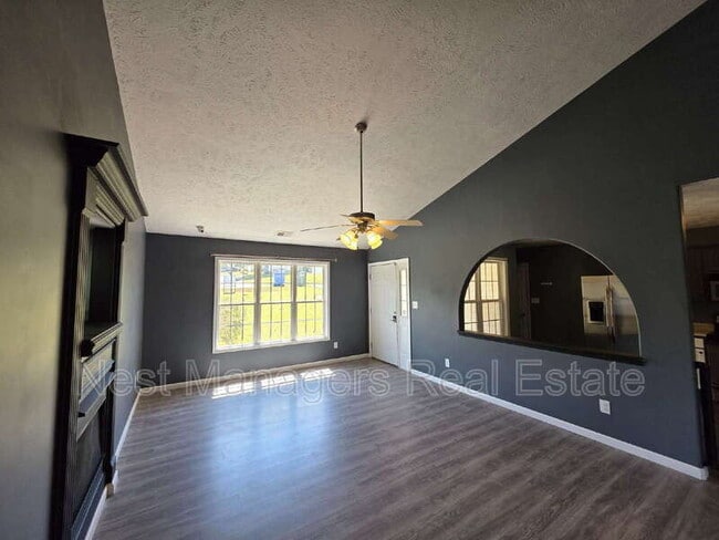 Photo - 7732 Redwood Ave