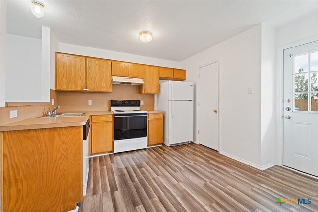 Photo - 3805 Woodrow Dr