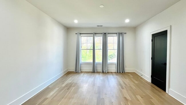 Photo - 610 West Blvd